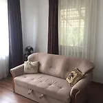 Mimi *