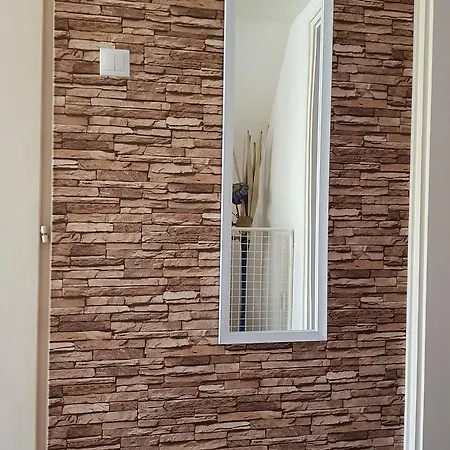 Mimi Villa *